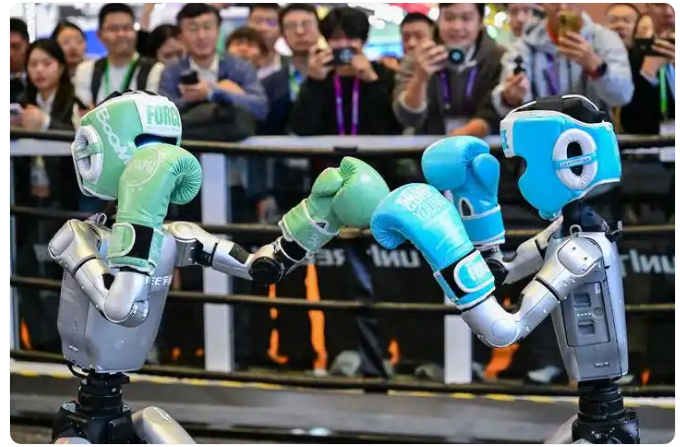 在进博会上感受人形机器人发展前沿脉动