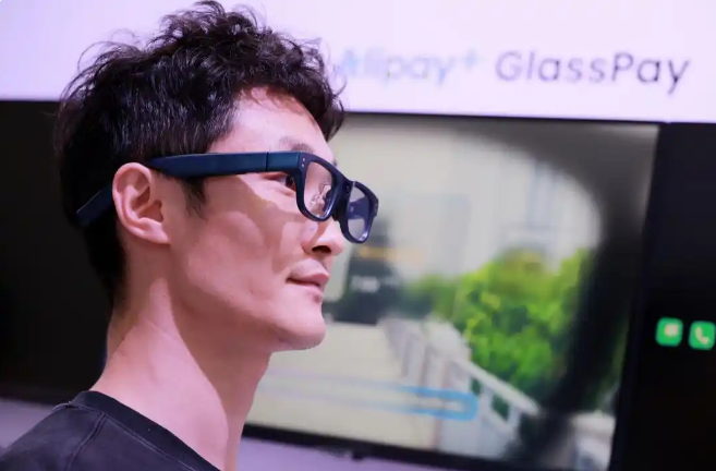 从“声纹”到“虹膜”,智能眼镜“看一下支付”实现可信支付新体验