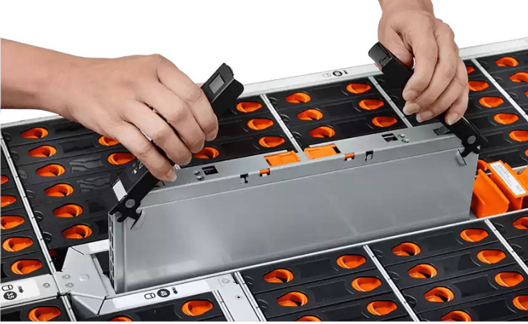 ��������Ultrastar Data102���ͳ��ܴ洢�����ع� 