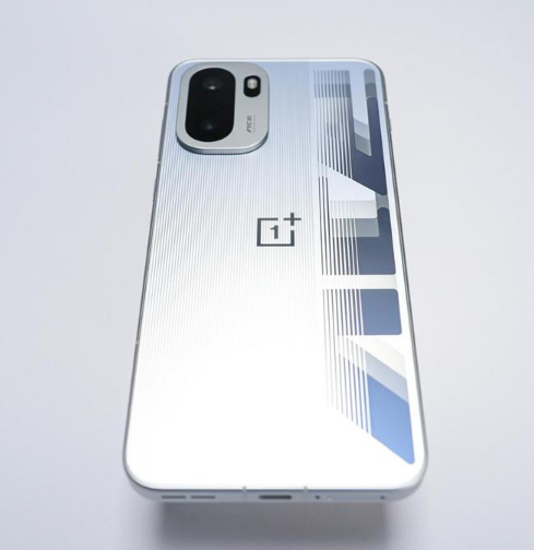 性能狠 Pro,续航超 Max,一加Ace6T来了!