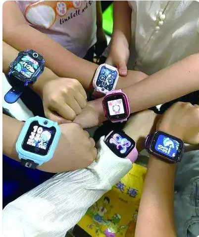 警惕!别让孩子“困”在智能手表里