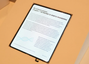 �۵�iPhone���ۺ���Ļ����������չʾ�޺��¼���