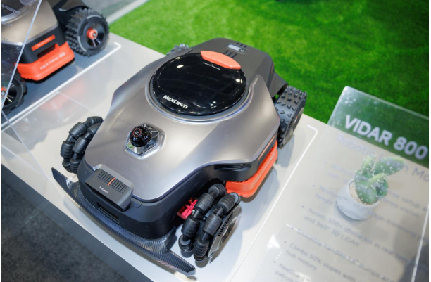 ��ʿ�ͷ����׿��ں��ǻ�RTK��AI�Ӿ��뼤���״��ݻ�����