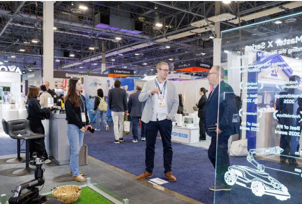 ��ʿ�ͷ����׿��ں��ǻ�RTK��AI�Ӿ��뼤���״��ݻ�����