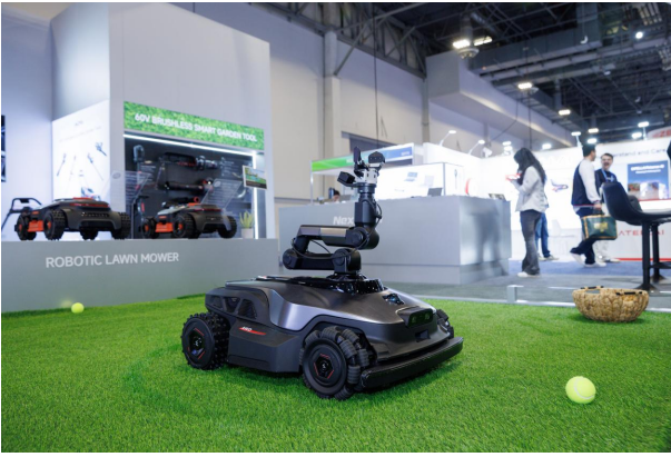 ��ʿ�ͷ����׿��ں��ǻ�RTK��AI�Ӿ��뼤���״��ݻ�����