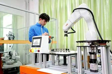 ����������רҵְ�ƣ�Ϊ��ҵ����ɨ���ϰ�