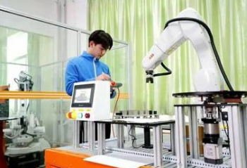 ����������רҵְ�ƣ�Ϊ��ҵ����ɨ���ϰ�