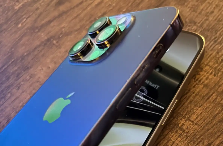 ƻ���۵�iPhone Fold ����ơ���ʾ���ͷ�������