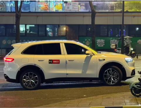 ���������ʽ� M6 �����ɫͼ�ع� 