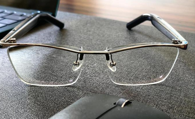 智能眼镜产销两旺,以旧换新催生家电服务升级