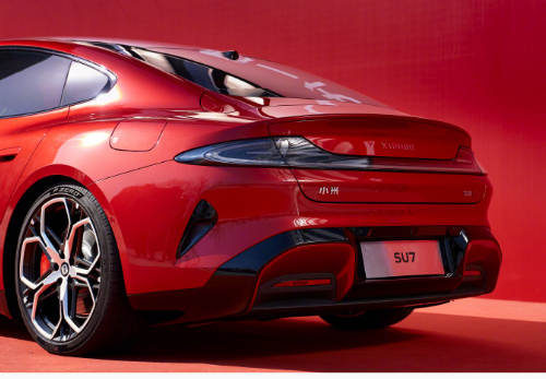 新一代SU7赤霞红实拍美图曝光 小订已开启