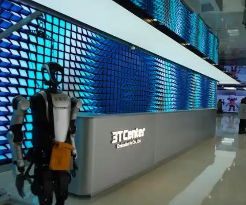 ���λ�����4S�꣺�������߽�Ѱ�����ռһ��ж�Զ��