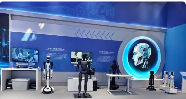 ̽��2026�йش���̳��᣺�����˼��塰Ӫҵ��������������������̫��������