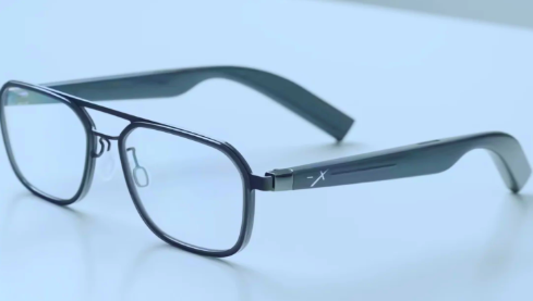 ����ǰ���������۾�����ͬ������1.8��