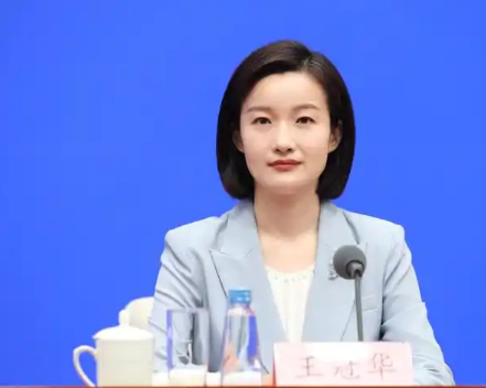 国家统计局:前5个月,智能眼镜等智能可穿戴设备零售额同比增长超一倍